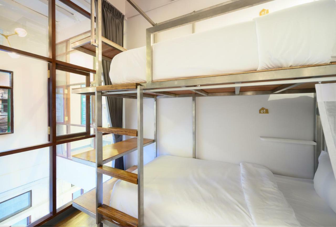 Rest Is More Hostel Bangkok Luaran gambar