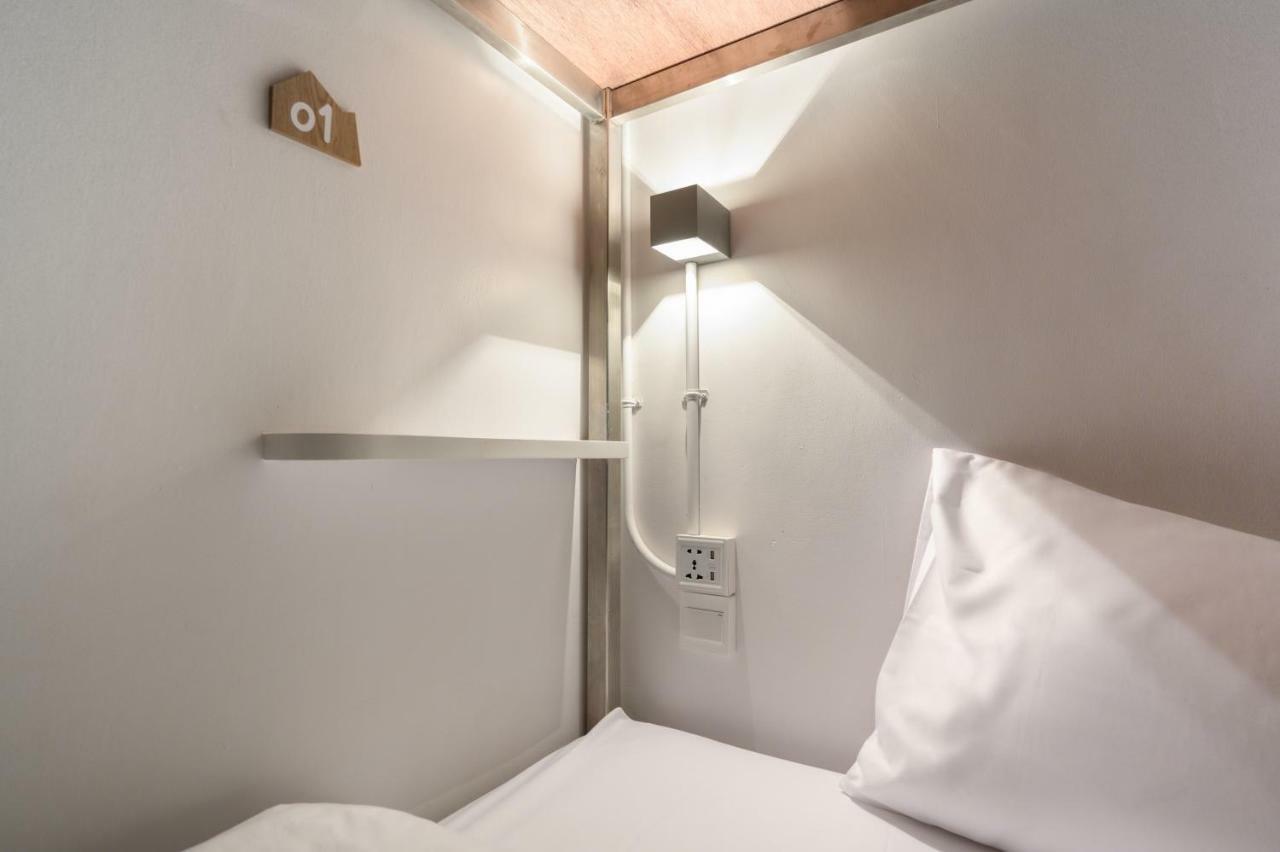 Rest Is More Hostel Bangkok Luaran gambar